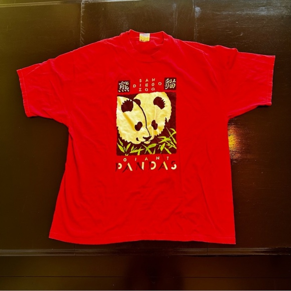Vintage Red Hanes XXL Panda Zoo San Diego Memorabilia Black and White  T-Shirt